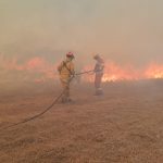 Incendio en desarrollo en ,La Calera: 60 bomberos y aviones hidrantes combaten el fuego